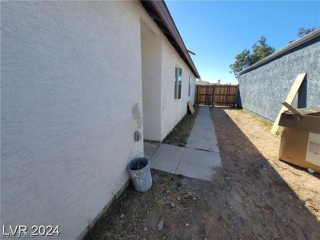 7324 Empress Drive, Las Vegas, NV 89147