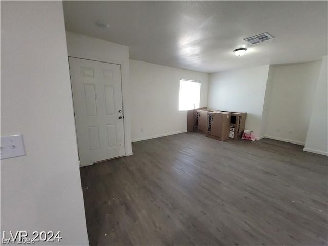 7324 Empress Drive, Las Vegas, NV 89147