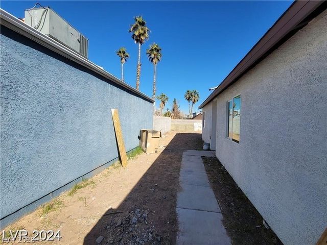 7324 Empress Drive, Las Vegas, NV 89147