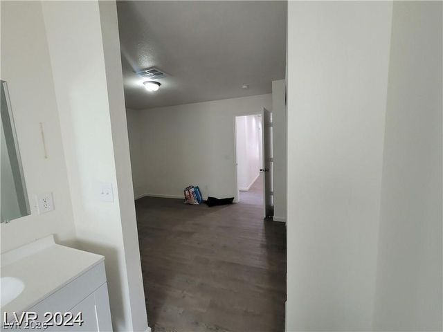 7324 Empress Drive, Las Vegas, NV 89147