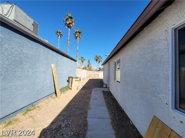 7324 Empress Drive, Las Vegas, NV 89147