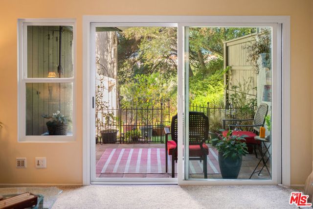 984 Miramonte Drive 4, Santa Barbara, CA 93109