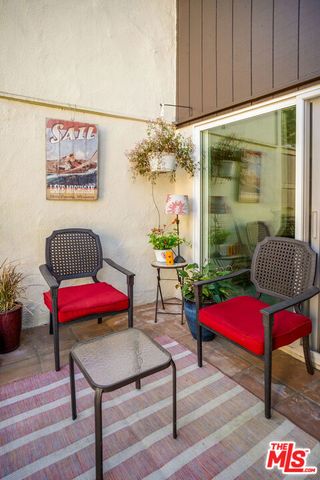 984 Miramonte Drive 4, Santa Barbara, CA 93109