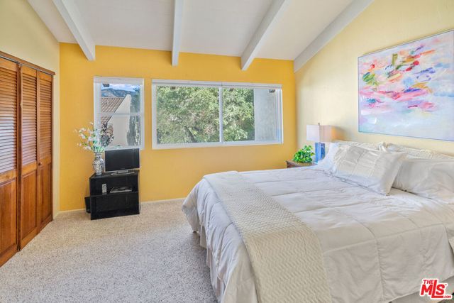 984 Miramonte Drive 4, Santa Barbara, CA 93109