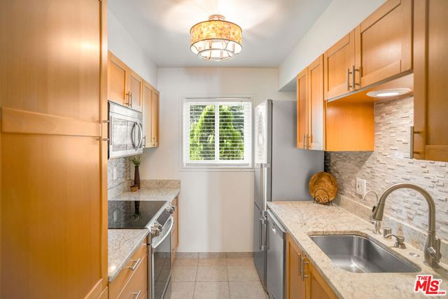 984 Miramonte Drive 4, Santa Barbara, CA 93109