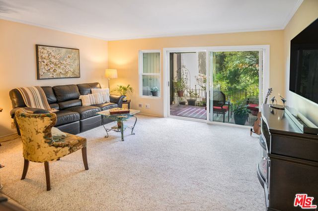 984 Miramonte Drive 4, Santa Barbara, CA 93109