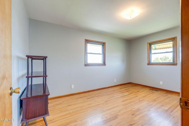 212 Hill Avenue, Surgoinsville, TN 37873