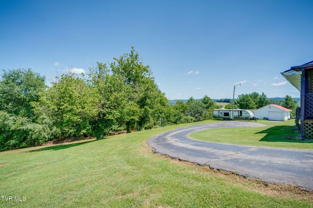 212 Hill Avenue, Surgoinsville, TN 37873