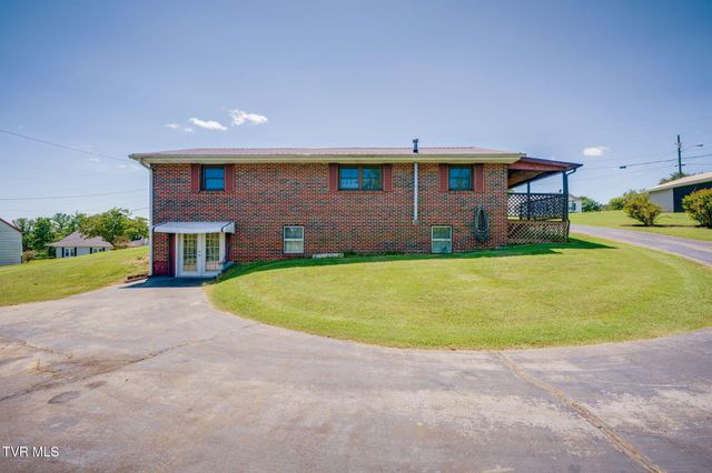 212 Hill Avenue, Surgoinsville, TN 37873