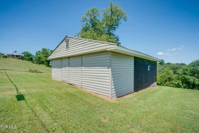 212 Hill Avenue, Surgoinsville, TN 37873
