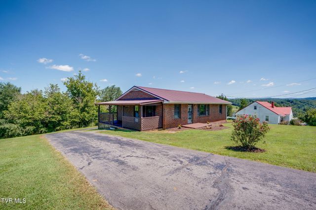 212 Hill Avenue, Surgoinsville, TN 37873