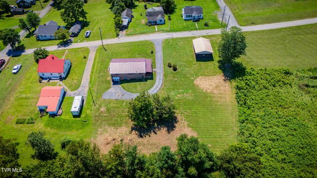 212 Hill Avenue, Surgoinsville, TN 37873