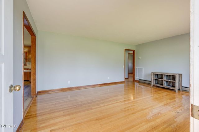212 Hill Avenue, Surgoinsville, TN 37873