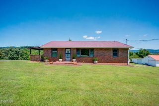 212 Hill Avenue, Surgoinsville, TN 37873