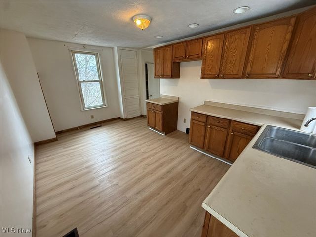 8528 State Route 250 SE, Dennison, OH 44621