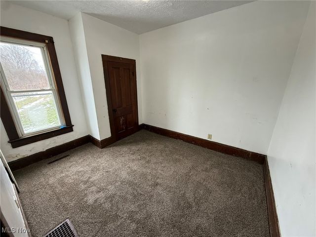 8528 State Route 250 SE, Dennison, OH 44621