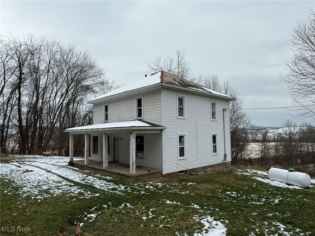 8528 State Route 250 SE, Dennison, OH 44621