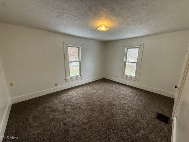 8528 State Route 250 SE, Dennison, OH 44621