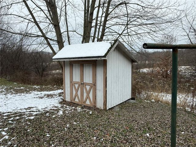 8528 State Route 250 SE, Dennison, OH 44621