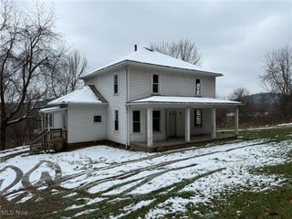 8528 State Route 250 SE, Dennison, OH 44621