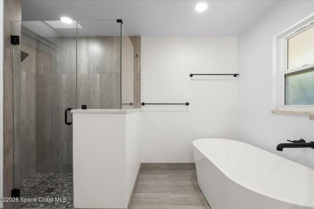 808 Puesta Del Sol Plaza, Indialantic, FL 32903