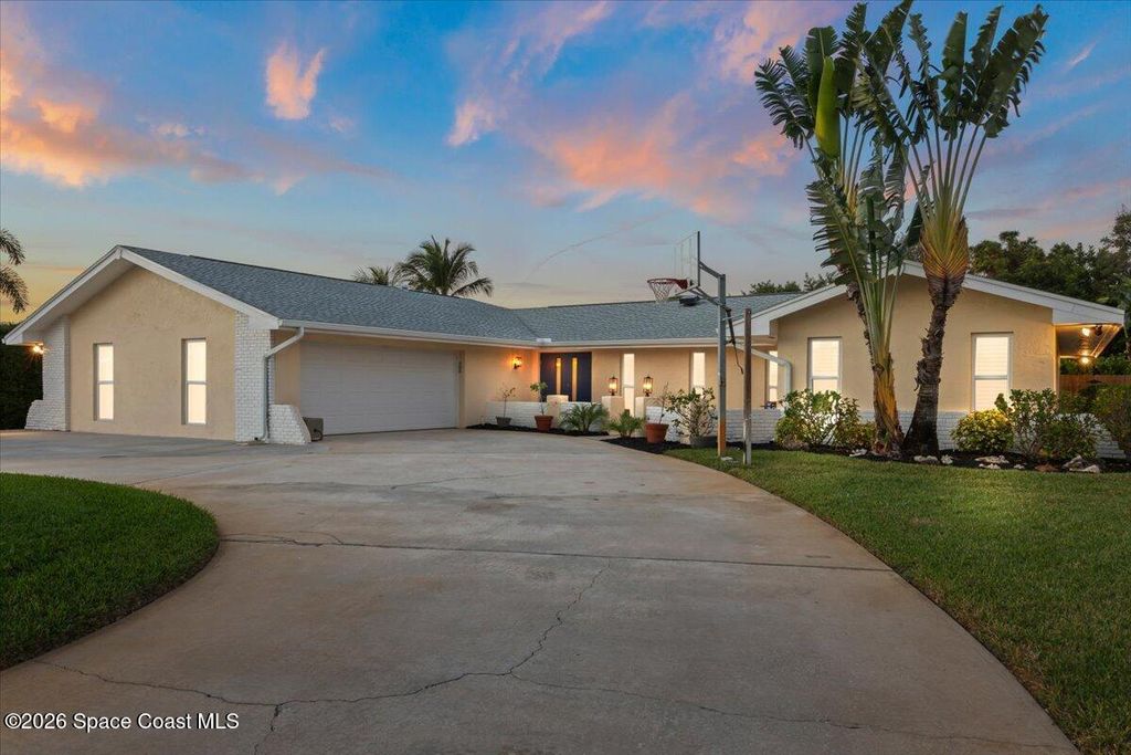 808 Puesta Del Sol Plaza, Indialantic, FL 32903