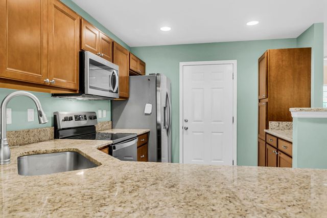 604 Poplar Grove Place, Summerville, SC 29483