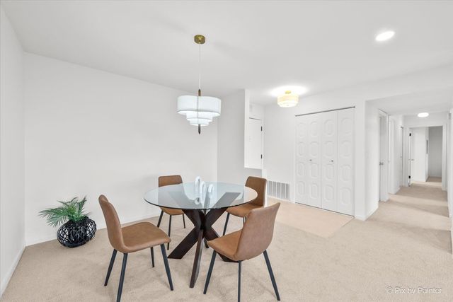 1400 N Yarmouth Place 416, Mount Prospect, IL 60056