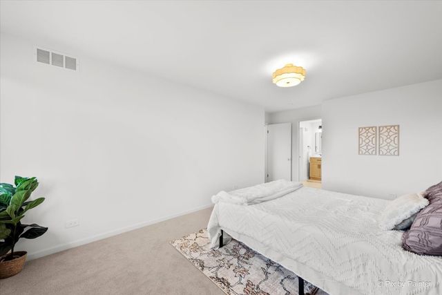 1400 N Yarmouth Place 416, Mount Prospect, IL 60056