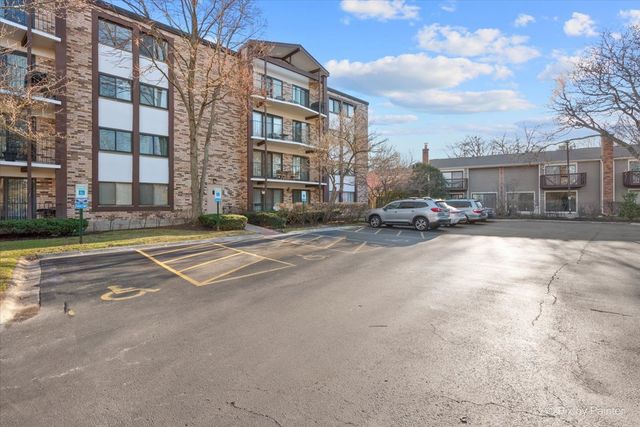 1400 N Yarmouth Place 416, Mount Prospect, IL 60056