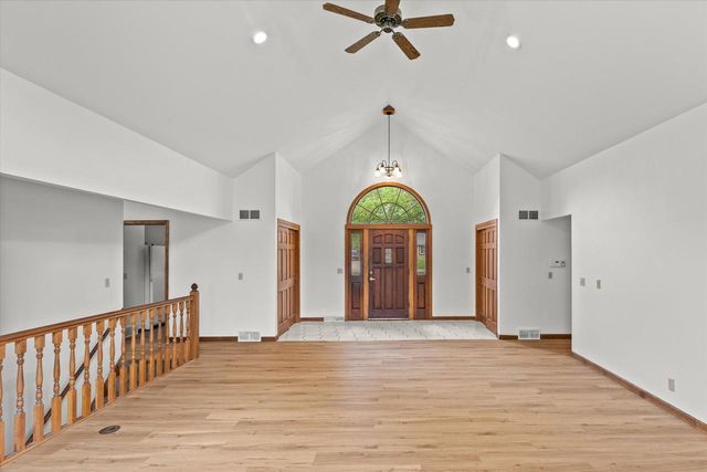 2931 W Franklin TERRACE, Franklin, WI 53132