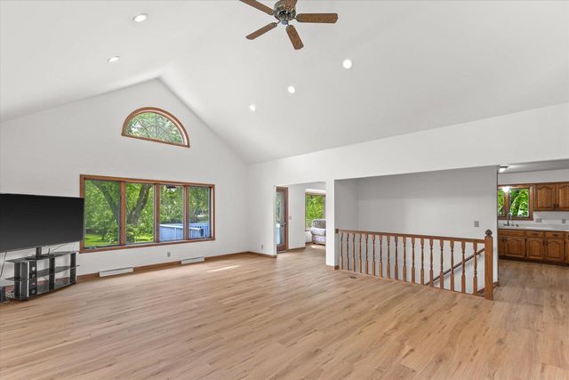 2931 W Franklin TERRACE, Franklin, WI 53132