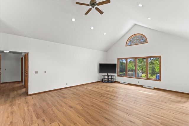 2931 W Franklin TERRACE, Franklin, WI 53132
