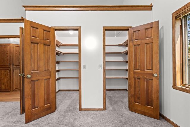 2931 W Franklin TERRACE, Franklin, WI 53132