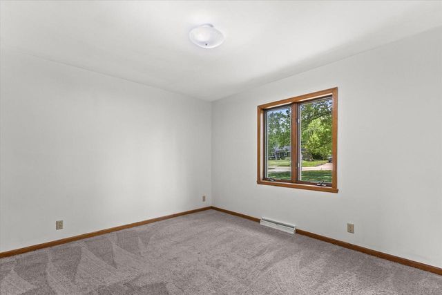 2931 W Franklin TERRACE, Franklin, WI 53132