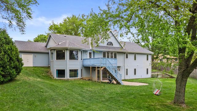 2931 W Franklin TERRACE, Franklin, WI 53132