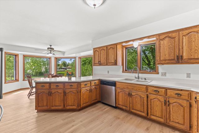 2931 W Franklin TERRACE, Franklin, WI 53132