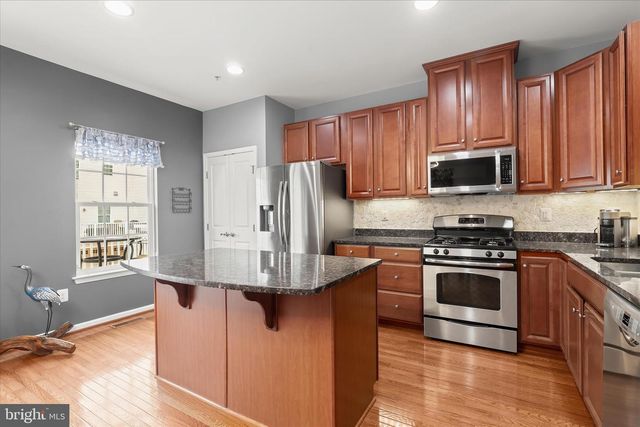 7503 HEARTHSIDE WAY, Elkridge, MD 21075