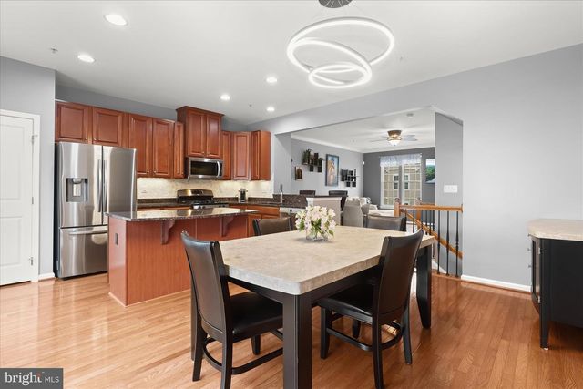 7503 HEARTHSIDE WAY, Elkridge, MD 21075