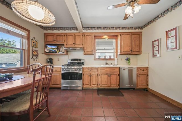 82 Kensington Avenue, Norwood, NJ 07648