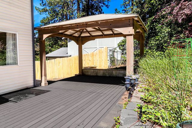 9522 N Loganberry Ct, Spokane, WA 99208