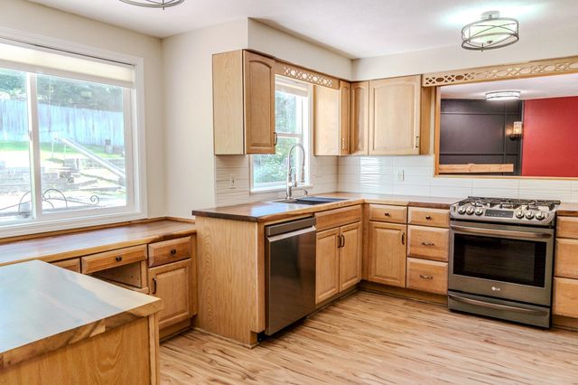 9522 N Loganberry Ct, Spokane, WA 99208