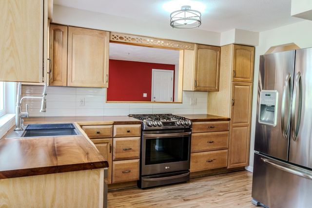 9522 N Loganberry Ct, Spokane, WA 99208