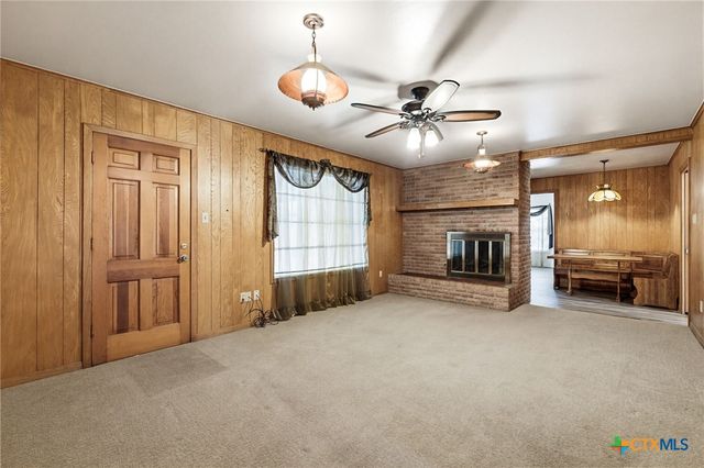 1409 W North Avenue, Lampasas, TX 76550
