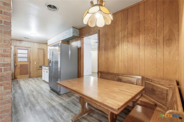 1409 W North Avenue, Lampasas, TX 76550