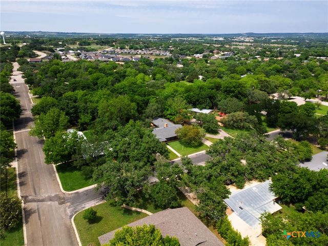 1409 W North Avenue, Lampasas, TX 76550