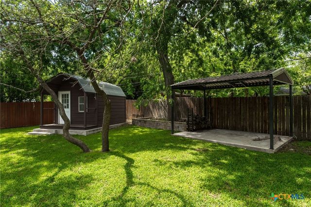 1409 W North Avenue, Lampasas, TX 76550