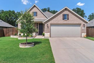 225 Gardenia Drive, Azle, TX 76020