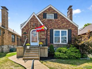 5714 Mardel Avenue, St Louis, MO 63109