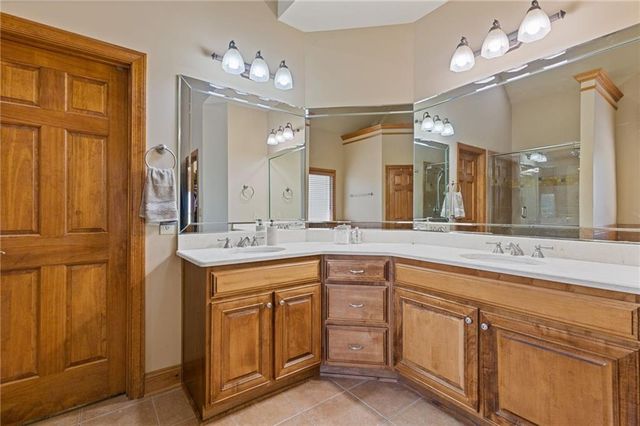 755 Peninsula Overlook, Hampton, GA 30228